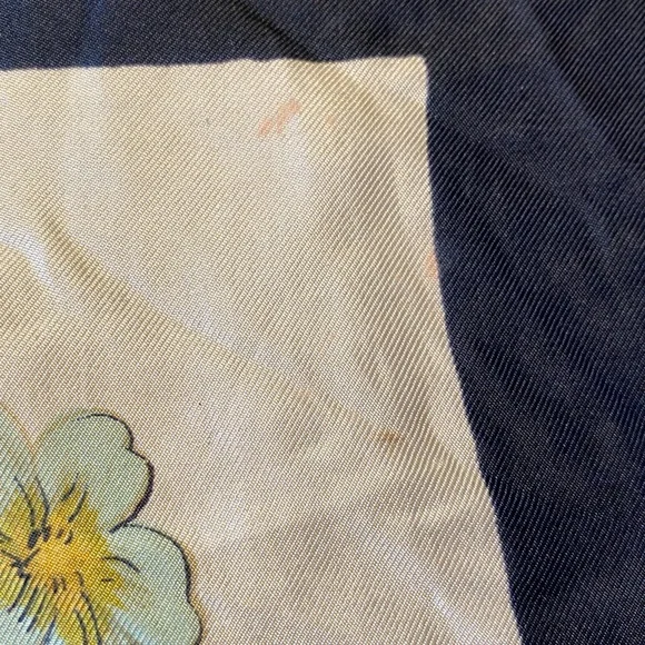 Vintage Silk Scarf Bundle Flawed - Picture 13 of 15